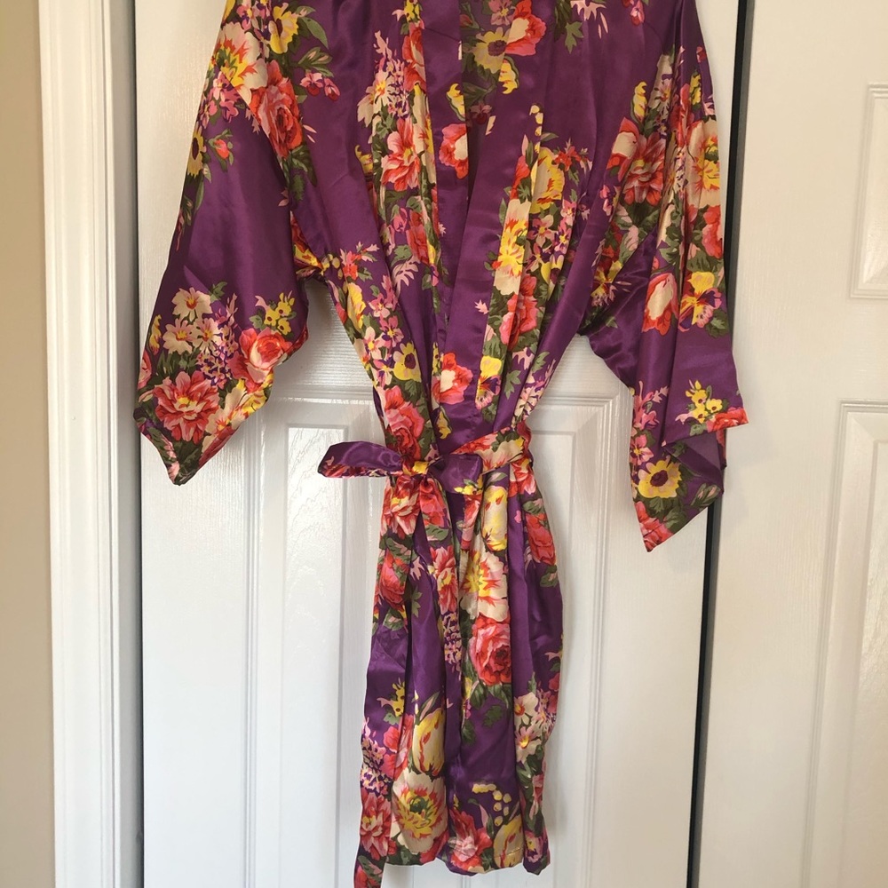 Floral bridesmaid robe
